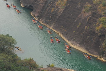 -首位山水诗人谢灵运的人生悲剧：不知收敛而被杀