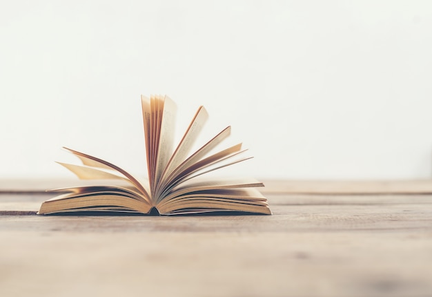 大学课堂如何在书上做好笔记——四色笔记法