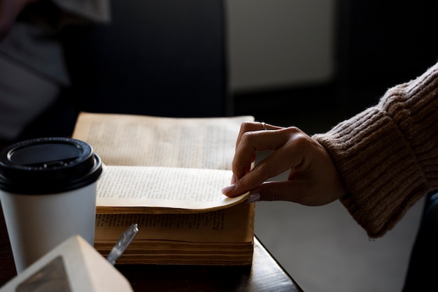 制作叶脉标本的药品 可以用家里的东西代替吗？